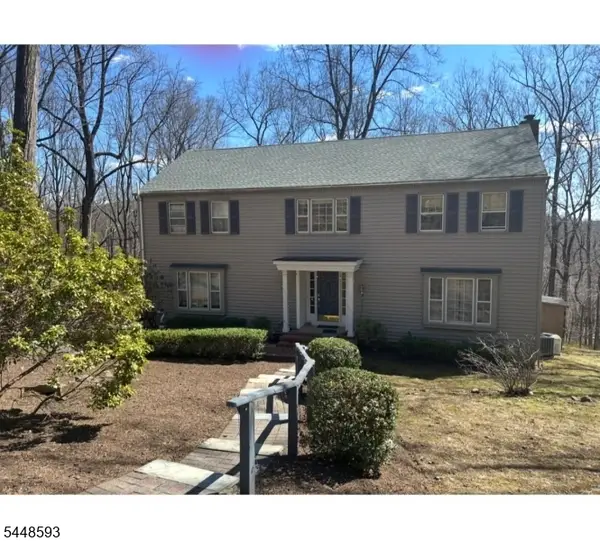 9 E Fox Chase Rd, Chester Twp., NJ 07930