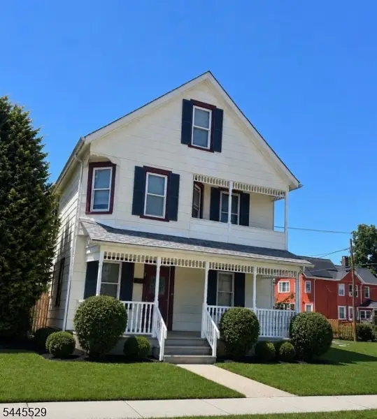 11 Baker St, Dover Town, NJ 07801