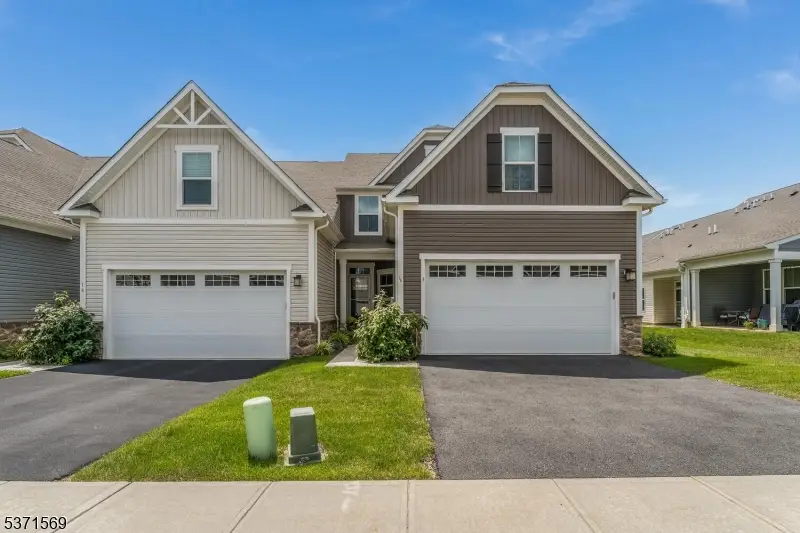 16 Sparrowhawk St, Washington, NJ 07882 - #1