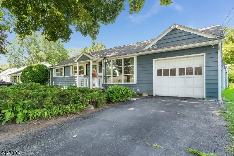 711 4th St, Belvidere, NJ 07823 - #2