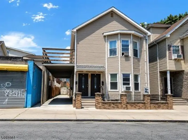 47 Oak St, Paterson, NJ 07501 - #1