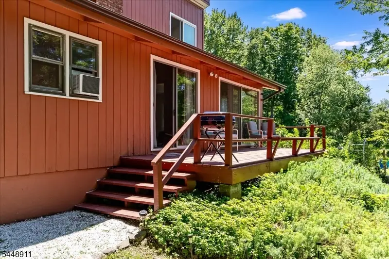 907 Plymouth Lake Dr, Stillwater, NJ 07860 - #3