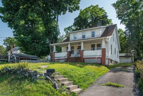7 3rd St, Butler Boro, NJ 07405