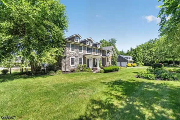 6 Park Ln, Jefferson Twp., NJ 07438