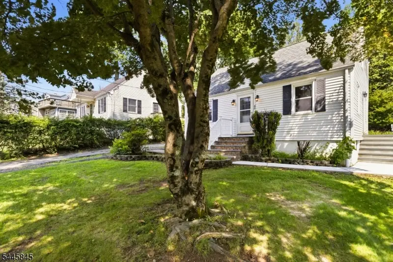 48 Malapardis Rd, Morris Plains, NJ 07950 - #3