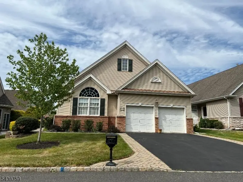 4 Abrams Ct, Franklin, NJ 08873 - #2