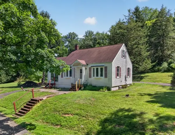156 Rockaway Rd, Tewksbury Twp., NJ 08833