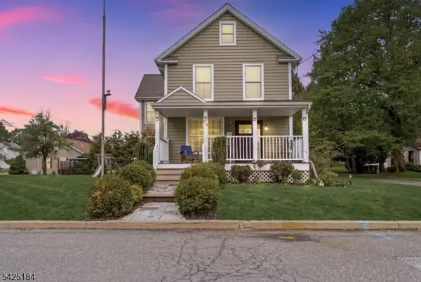 13 New St, Washington Boro, NJ 07882