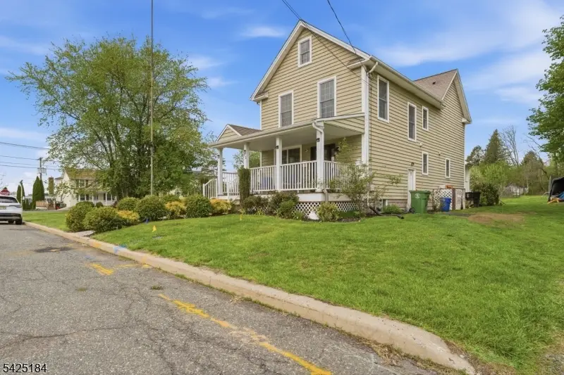 13 New St, Washington, NJ 07882 - #3