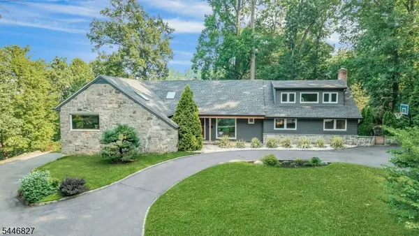21 Gloucester Rd, Summit City, NJ 07901