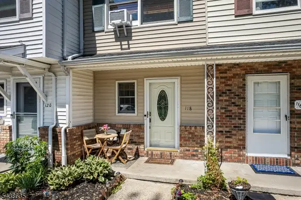 118 Brook Dr, Hackettstown Town, NJ 07840