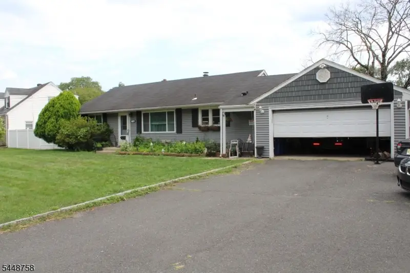 1123 Dukes Pkwy, Manville, NJ 08835 - #1