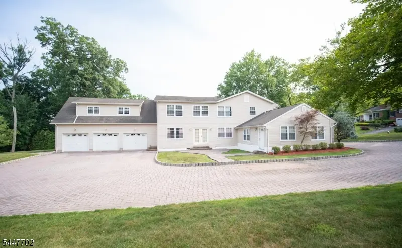 69 Ridge Dr, Livingston, NJ 07039 - #2