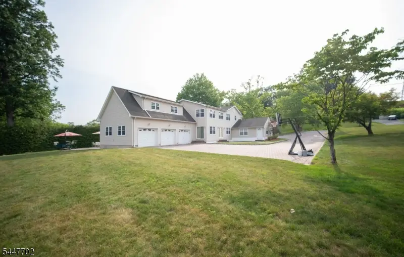69 Ridge Dr, Livingston, NJ 07039 - #3