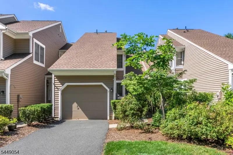 7 Dorset Ln, The Hills, NJ 07921 - #2