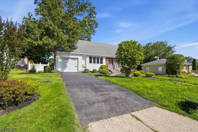 36 Oakland Ave, Franklin, NJ 08873 - #2