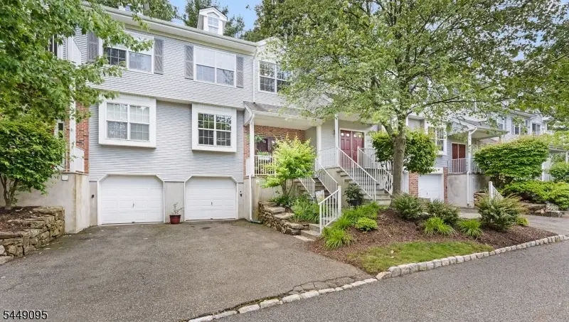 15 Spruce Ter, Mount Arlington, NJ 07856 - #1