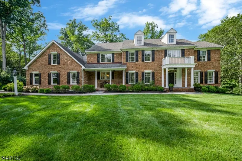 4 Linsey Ct, Mendham, NJ 07945 - #1