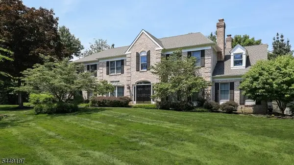 16 Chesterfield Dr, Warren Twp., NJ 07059