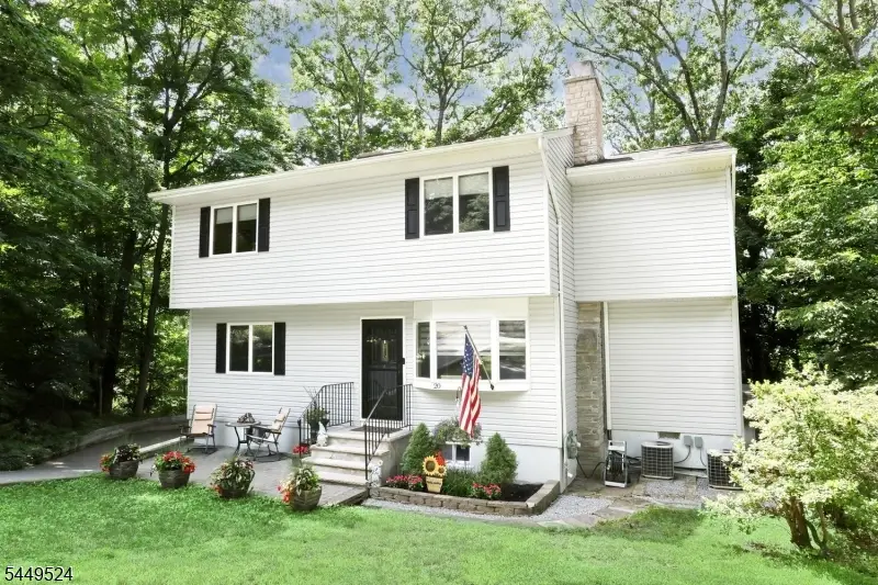 20 Linnea Pl, Ringwood, NJ 07456 - #1