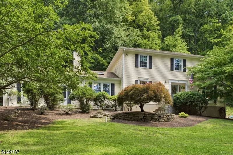 2 Powhatatan Way, Mount Olive, NJ 07840 - #2
