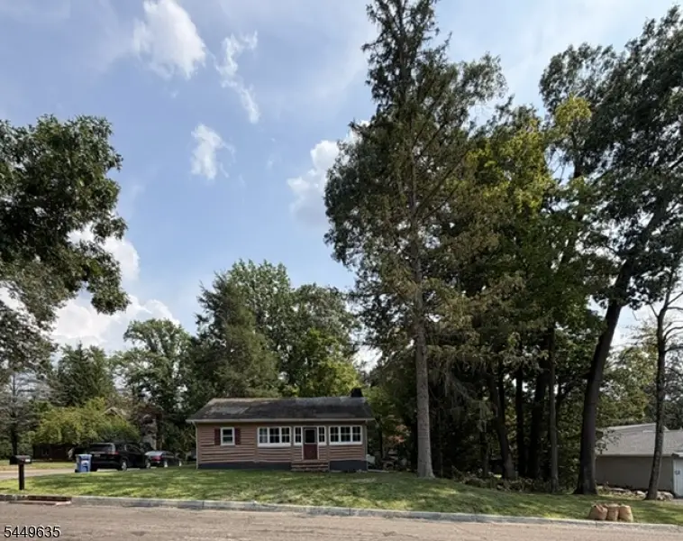 100 Tower Rd, Pines Lake, NJ 07470 - #3