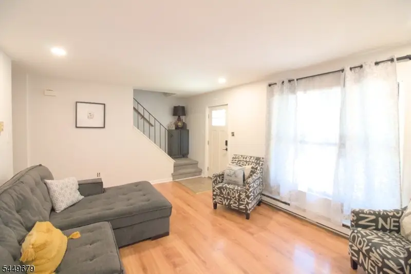 385 Fairmount Ave, Newark, NJ 07103 - #3
