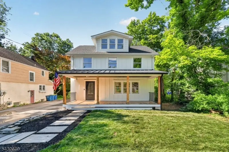 129 W Oak St, Basking Ridge, NJ 07920 - #2