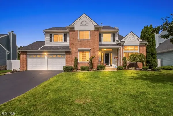 12 Mansfield Way, Jefferson Twp., NJ 07438