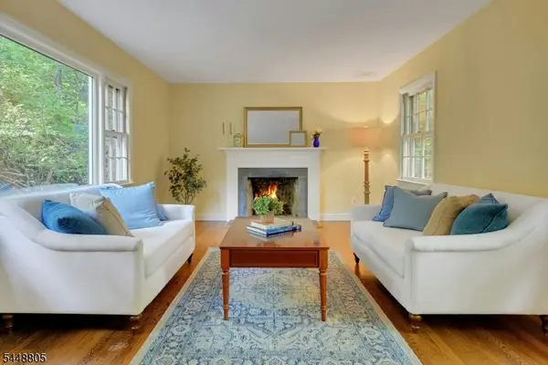 39 Lookout Rd, Mountain Lakes Boro, NJ 07046