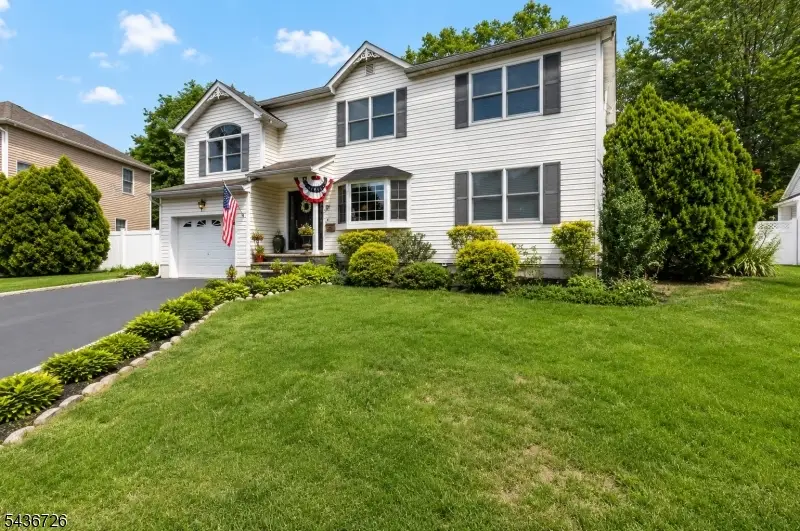37 Hall Drive, Clark, NJ 07066 - #3