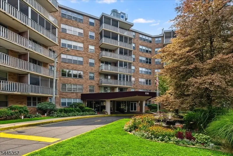 530 Valley Rd #5M, Upper Montclair, NJ 07043 - #2
