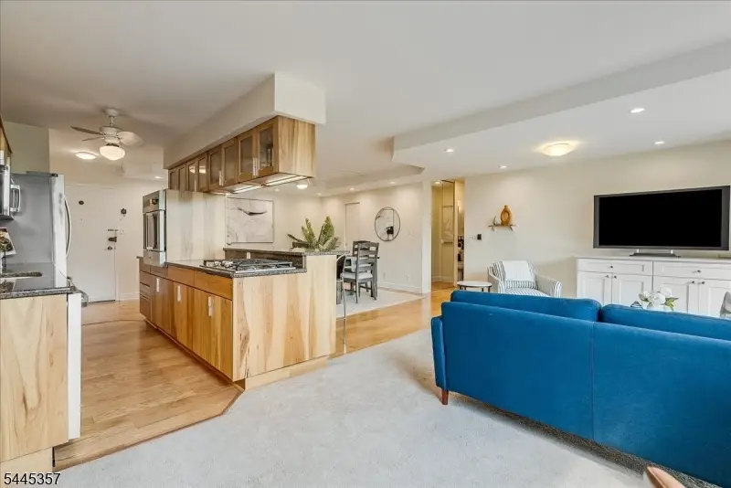 530 Valley Rd #5M, Upper Montclair, NJ 07043 - #3