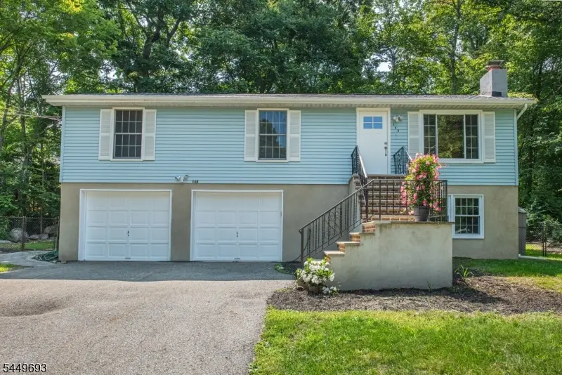 148 Papscoe Rd, Upper Greenwood Lake, NJ 07480 - #1