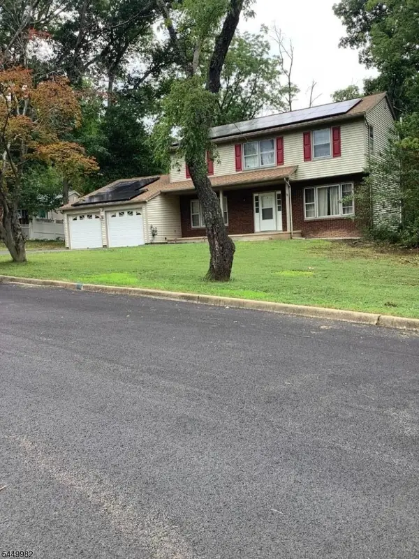 24 Woodland Terrace, High Bridge Boro, NJ 08829
