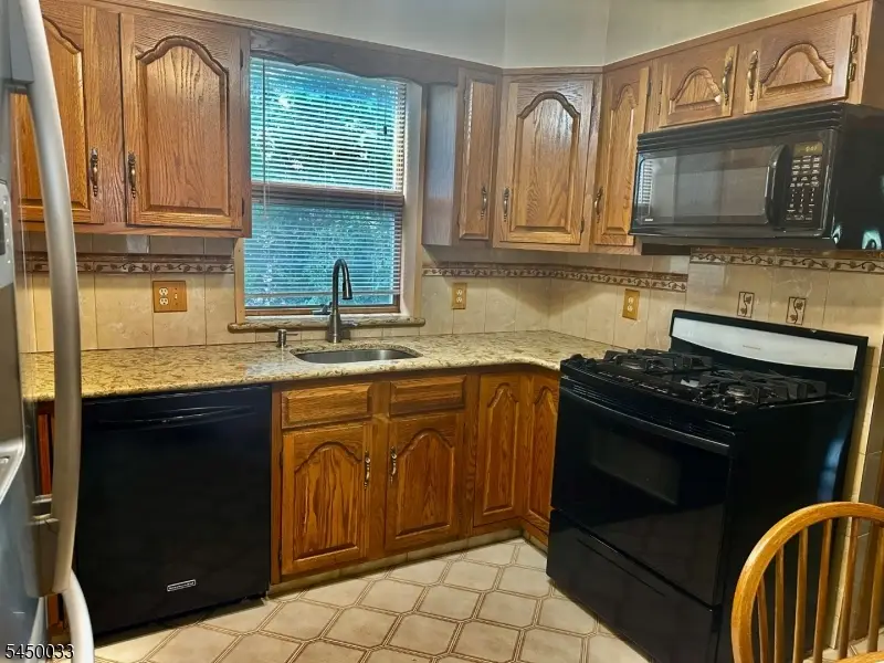 194 Glenwood Rd, Elizabeth, NJ 07208 - #3