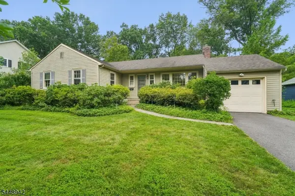 63 Magnolia Dr, New Providence Boro, NJ 07974