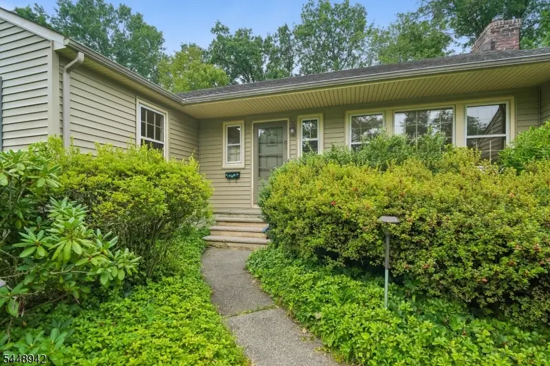 63 Magnolia Dr, New Providence, NJ 07974 - #2