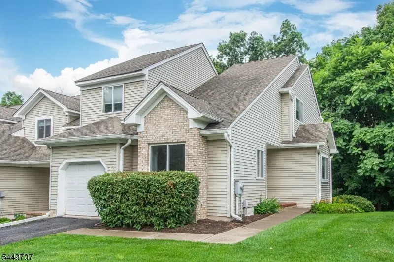 12 Pale Star Ct, Hardyston, NJ 07419 - #1