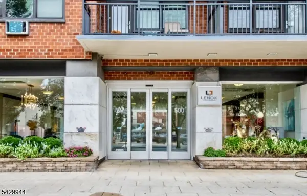 500 Central Ave #516, Union City, NJ 07087