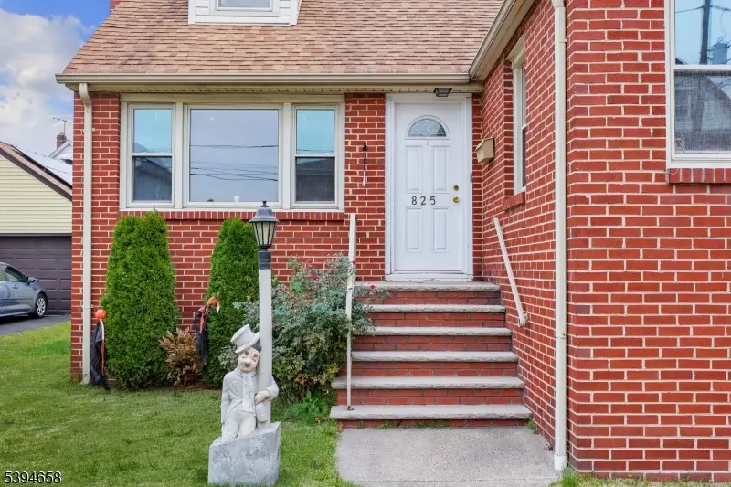 825 Dennis Pl, Linden, NJ 07036 - #2