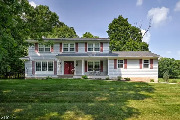 2 Pembroke Ct, Jefferson Twp., NJ 07438