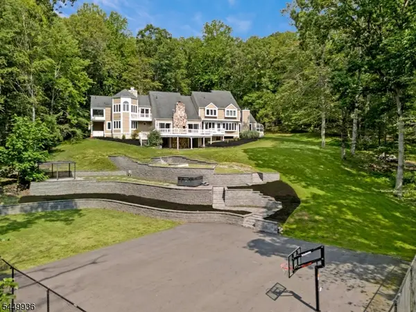 101 Rippling Brook Way, Bernardsville Boro, NJ 07924