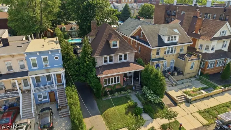 82 W 34th St #2, Bayonne, NJ 07002 - #3