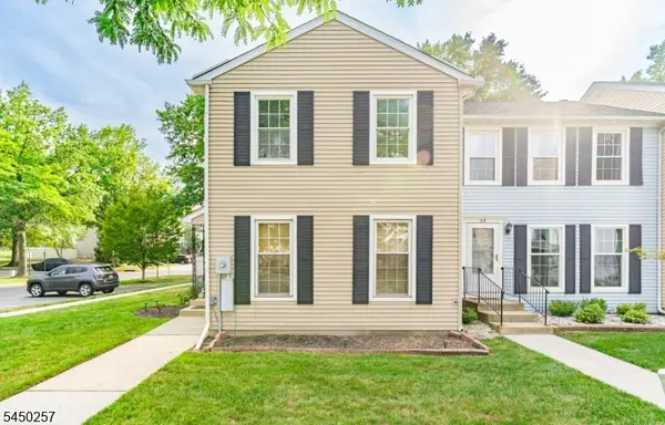 36 Byrnes Ln E, Sayreville Boro, NJ 08872