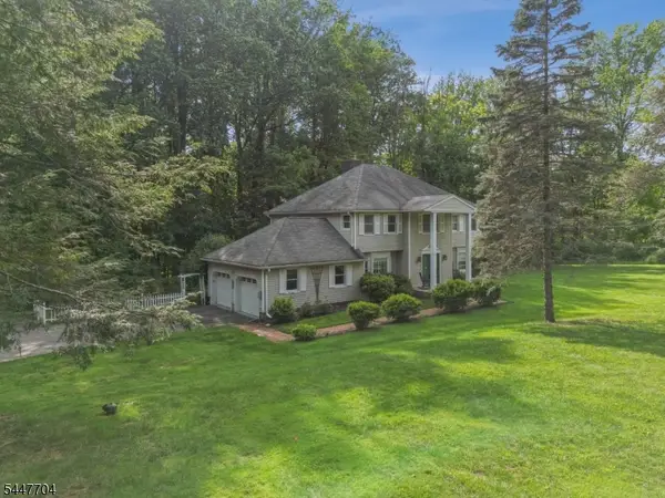 6 Cowie Rd, Chester Twp., NJ 07930