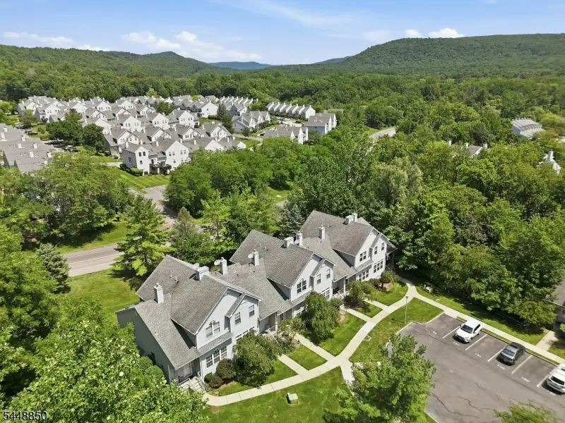 327 Carnegie Ct, Independence, NJ 07840 - #2