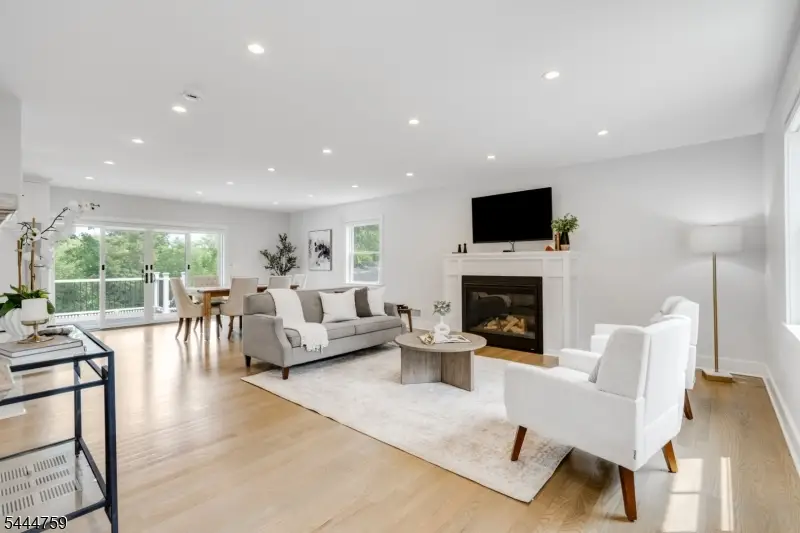 18 University Ave, Chatham, NJ 07928 - #1