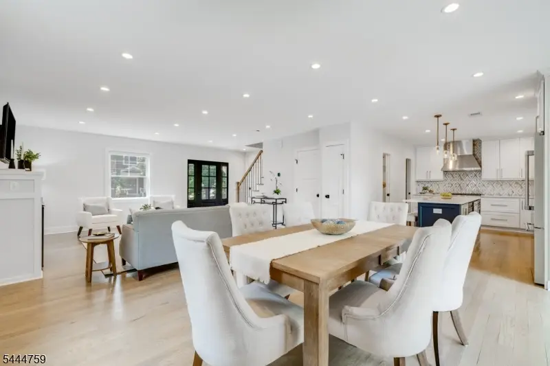 18 University Ave, Chatham, NJ 07928 - #2
