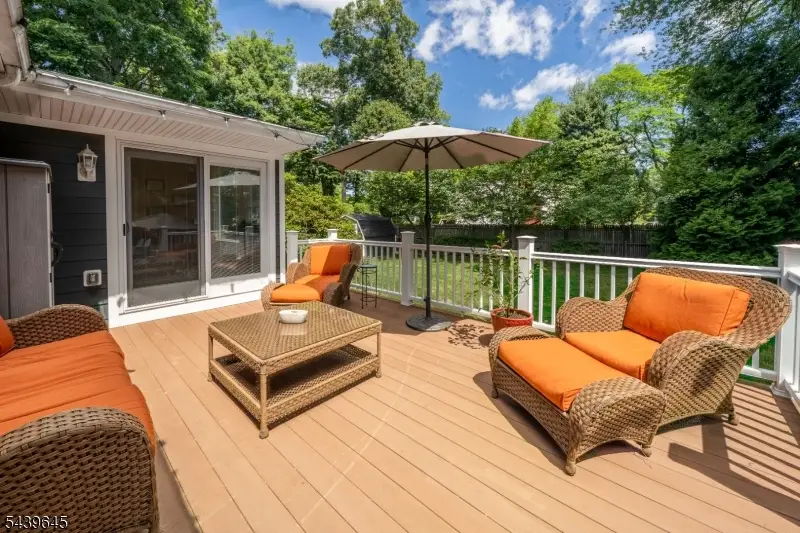 6 Woodbine Cir, New Providence, NJ 07974 - #3